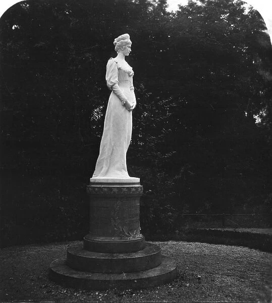 Statue of Empress Elisabeth of Austria (1837-1898), Salzburg, Austria, 1900s. Artist: Wurthle & Sons