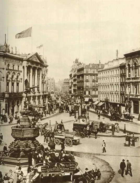 Framed Print : Statue of Eros at Piccadilly Circus, London, c1910, (1935). Creator: Unknown Framed Print : Statue of Eros at Piccadilly Circus, London, c1910, (1935). Creator: Unknown