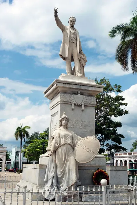 Framed Print : Statue of Jose Marti in the park in the city centre, Cienfuegos, Cuba, 2024. Creator: Ethel Davies Framed Print : Statue of Jose Marti in the park in the city centre, Cienfuegos, Cuba, 2024. Creator: Ethel Davies