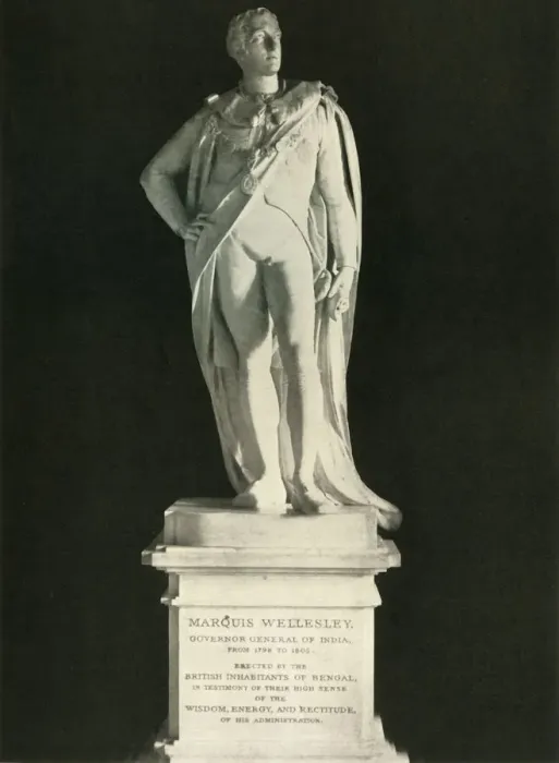 Framed Print : Statue of Lord Wellesley, 1925. Creator: Unknown Framed Print : Statue of Lord Wellesley, 1925. Creator: Unknown