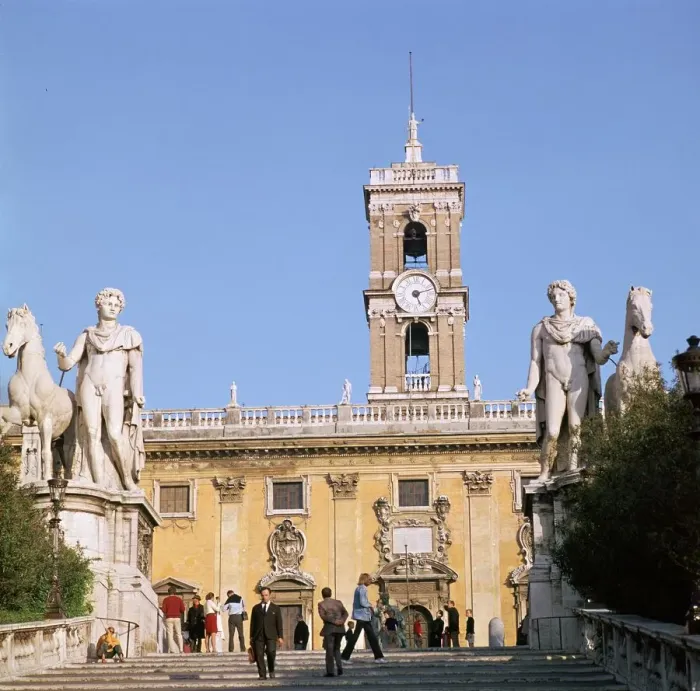 Framed Print : Statues of the Dioscuri at the top of Michelangelos steps, 16th century. Artist: Michelangelo Buonarroti Framed Print : Statues of the Dioscuri at the top of Michelangelos steps, 16th century. Artist: Michelangelo Buonarroti