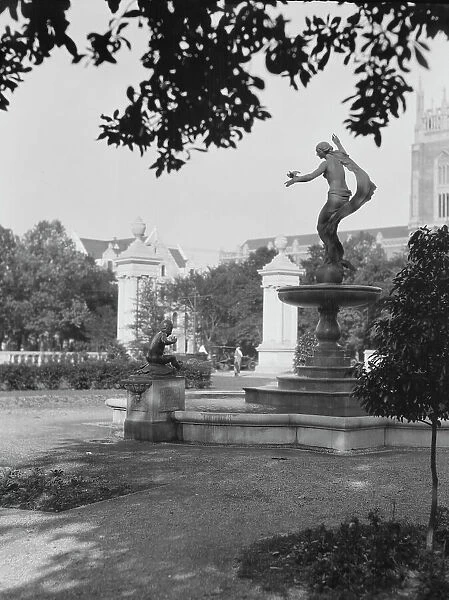 [Statues at the St. Charles Avenue entrance to Audubon Park, New Orleans, Louisiana], c1920-1926. Creator: Arnold Genthe