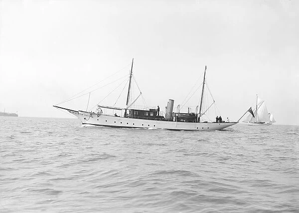 Steam yacht Cysne under way, 1913. Creator: Kirk & Sons of Cowes