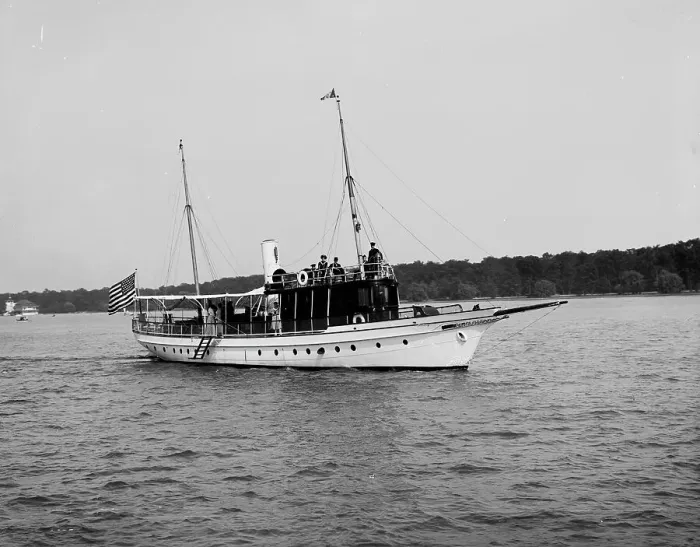 Framed Print : Steam yacht Edith, between 1900 and 1910. Creator: Unknown