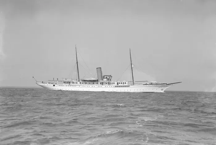Framed Print : The steam yacht Glencairn, 1912. Creator: Kirk & Sons of Cowes Framed Print : The steam yacht Glencairn, 1912. Creator: Kirk & Sons of Cowes