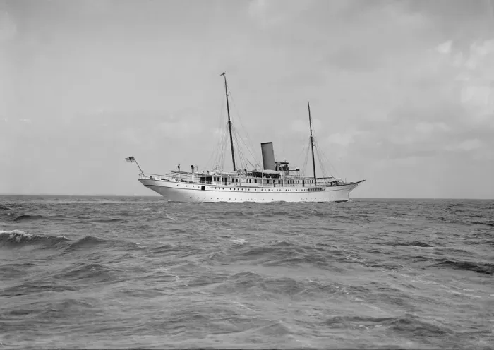 Framed Print : The steam yacht Glencairn, 1912. Creator: Kirk & Sons of Cowes Framed Print : The steam yacht Glencairn, 1912. Creator: Kirk & Sons of Cowes