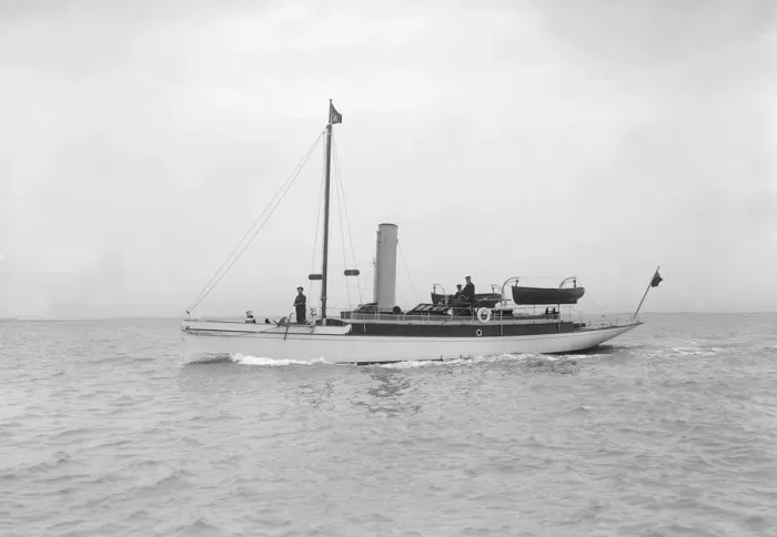 Framed Print : The steam yacht Ladybird under way, 1912. Creator: Kirk & Sons of Cowes Framed Print : The steam yacht Ladybird under way, 1912. Creator: Kirk & Sons of Cowes