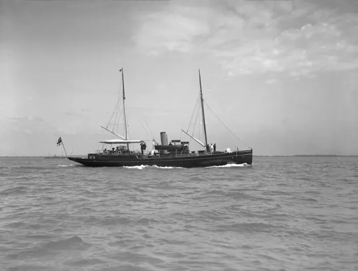 Framed Print : The steam yacht Sheilah, 1911. Creator: Kirk & Sons of Cowes Framed Print : The steam yacht Sheilah, 1911. Creator: Kirk & Sons of Cowes