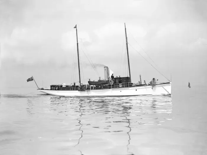 Framed Print : The steam yacht Sheilah, 1911. Creator: Kirk & Sons of Cowes Framed Print : The steam yacht Sheilah, 1911. Creator: Kirk & Sons of Cowes