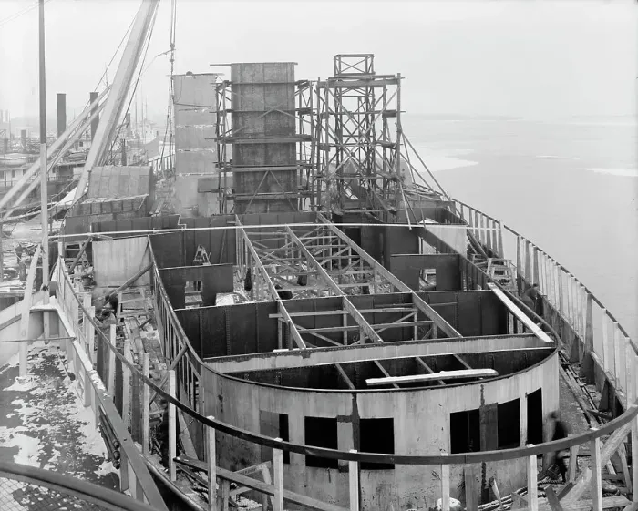 Framed Print : Steamer City of Cleveland, stern view showing construction, 1907. Creator: Unknown. Steamer City of Cleveland, stern view showing construction, 1907. Creator: Unknown Framed Print : Steamer City of Cleveland, stern view showing construction, 1907. Creator: Unknown. Steamer City of Cleveland, stern view showing construction, 1907. Creator: Unknown