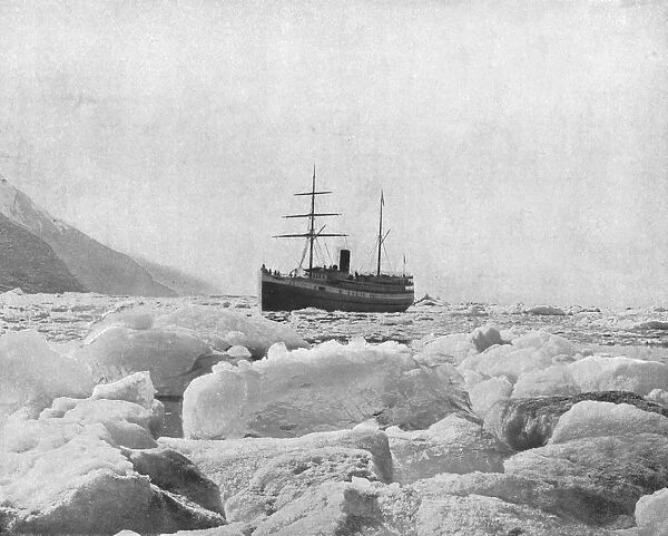 The steamer Queen, Glacier Bay, Alaska, USA, c1900. Creator: Unknown