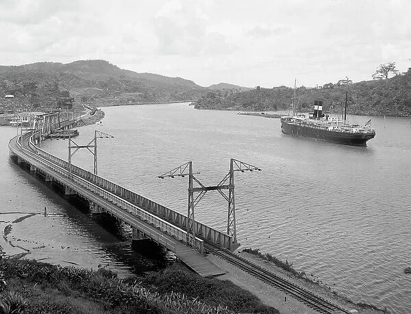 Steamship passing Chagres River crossing, between 1904 and 1920. Creator: Unknown