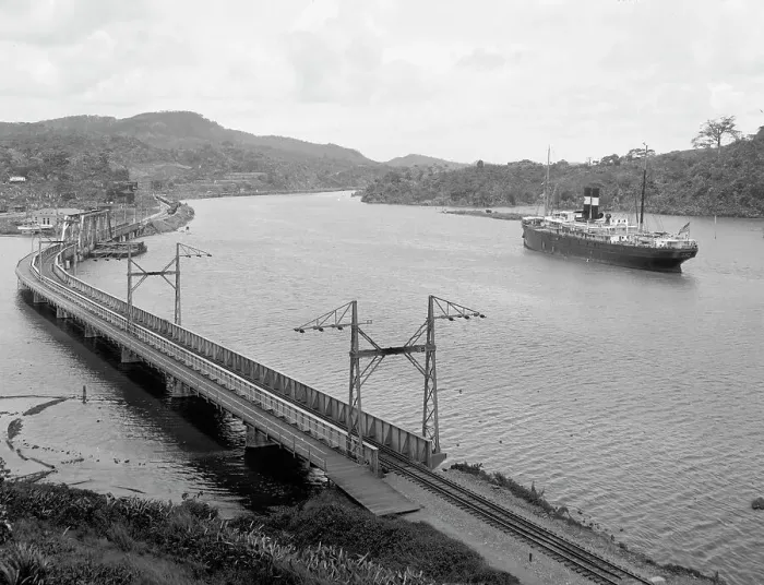 Framed Print : Steamship passing Chagres River crossing, between 1904 and 1920. Creator: Unknown Framed Print : Steamship passing Chagres River crossing, between 1904 and 1920. Creator: Unknown