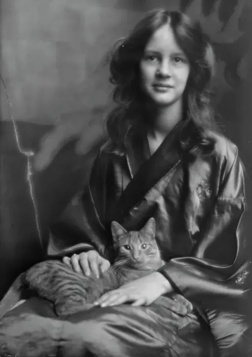 Framed Print : Stebbins, Jocelyn, Miss (Mrs. Fletcher), and Buzzer the cat, portrait photograph, 1912 or 1913. Creator: Arnold Genthe Framed Print : Stebbins, Jocelyn, Miss (Mrs. Fletcher), and Buzzer the cat, portrait photograph, 1912 or 1913. Creator: Arnold Genthe