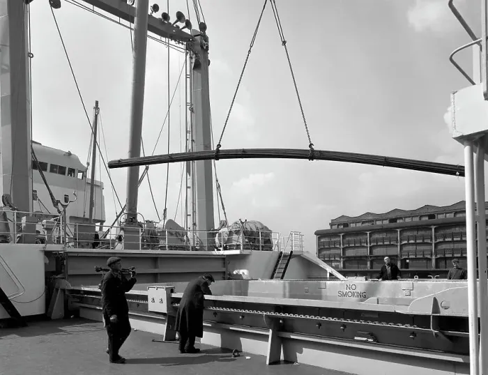 Framed Print : Steel bars being loaded onto the Manchester Renown, Manchester, 1964. Artist Framed Print : Steel bars being loaded onto the Manchester Renown, Manchester, 1964. Artist