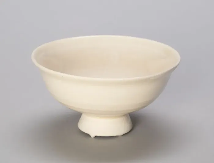 Framed Print : Stem Bowl, Jin (1115-1234) or Yuan dynasty (1279-1368), 13th / 14th century. Creator: Unknown Framed Print : Stem Bowl, Jin (1115-1234) or Yuan dynasty (1279-1368), 13th / 14th century. Creator: Unknown