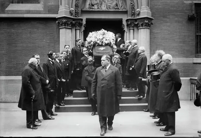 Framed Print : Stengel funeral, 1917. Creator: Bain News Service Framed Print : Stengel funeral, 1917. Creator: Bain News Service