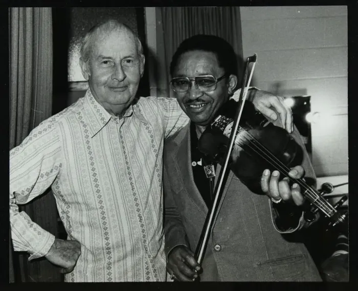 Framed Print : Stephane Grappelli and Claude Fiddler Williams at the Forum Theatre, Hertfordshire, 1980 Framed Print : Stephane Grappelli and Claude Fiddler Williams at the Forum Theatre, Hertfordshire, 1980