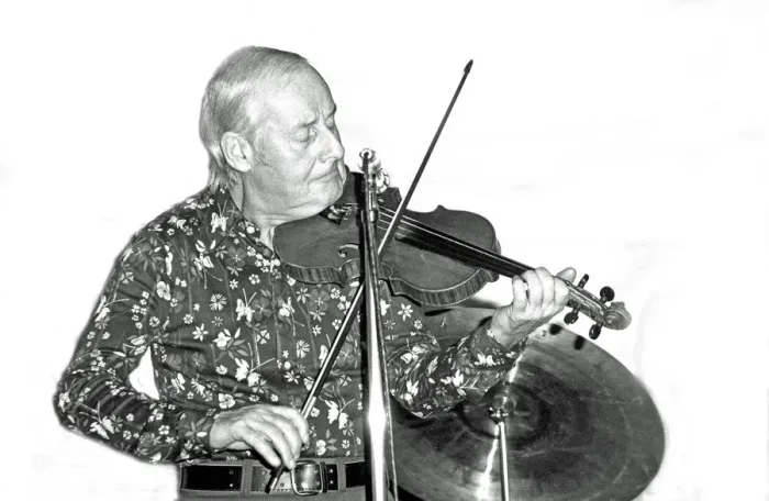 Framed Print : Stephane Grappelli, Ronnie Scotts, London, 1973. Artist: Brian O Connor Framed Print : Stephane Grappelli, Ronnie Scotts, London, 1973. Artist: Brian O Connor