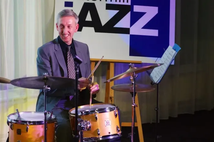 Framed Print : Steve Brown, Watermill Jazz Club, Dorking, Surrey, 2. 12. 19. Creator: Brian O Connor Framed Print : Steve Brown, Watermill Jazz Club, Dorking, Surrey, 2. 12. 19. Creator: Brian O Connor