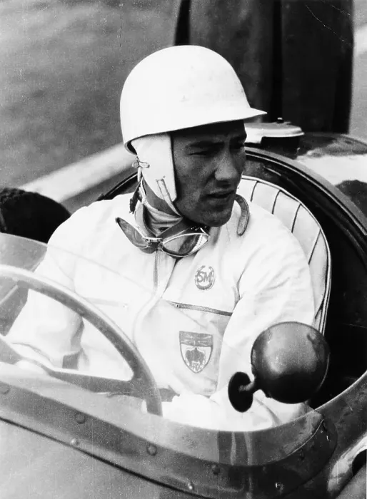 Framed Print : Stirling Moss at Goodwood, 1954 Framed Print : Stirling Moss at Goodwood, 1954