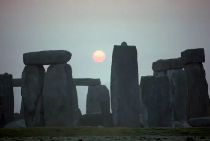 Framed Print : Stonehenge at sunrise, 25th century BC Framed Print : Stonehenge at sunrise, 25th century BC