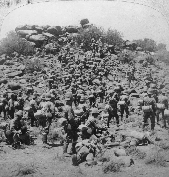 Framed Print : Storming of the Boer kopje by the Suffolks at Colesberg, South Africa, Boer War, 1900. Artist: Underwood & Underwood Framed Print : Storming of the Boer kopje by the Suffolks at Colesberg, South Africa, Boer War, 1900. Artist: Underwood & Underwood