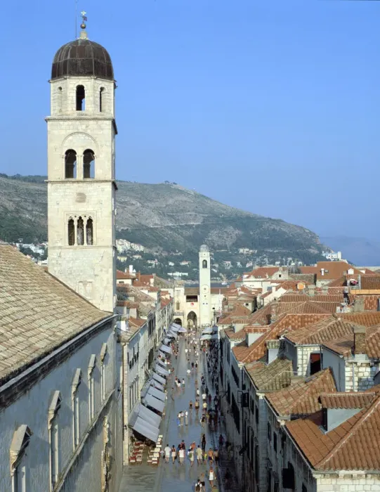 Framed Print : Stradun, Dubrovniks main street, Croatia Framed Print : Stradun, Dubrovniks main street, Croatia