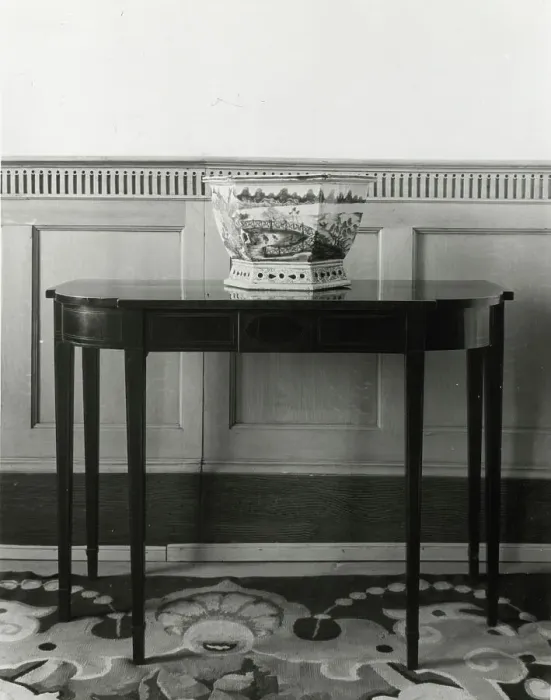 Framed Print : Stratford Hall, 786 Great House Road, Stratford, Westmoreland County, Virginia, 1932. Creator: Frances Benjamin Johnston. Stratford Hall, 786 Great House Road, Stratford, Westmoreland County, Virginia, 1932 Framed Print : Stratford Hall, 786 Great House Road, Stratford, Westmoreland County, Virginia, 1932. Creator: Frances Benjamin Johnston. Stratford Hall, 786 Great House Road, Stratford, Westmoreland County, Virginia, 1932