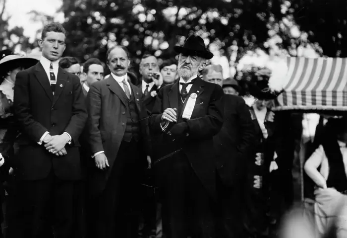 Framed Print : Straus, L.L. Bonheur, O. Straus, 1912. Creator: Bain News Service
