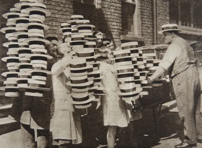 Framed Print : Straw hat factory, Luton, Bedfordshire, 1930. Artist: Fox Photos Framed Print : Straw hat factory, Luton, Bedfordshire, 1930. Artist: Fox Photos