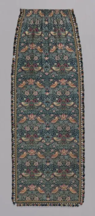 Framed Print : Strawberry Thief (Furnishing Fabric), England, 1883 (produced 1890s) Framed Print : Strawberry Thief (Furnishing Fabric), England, 1883 (produced 1890s)