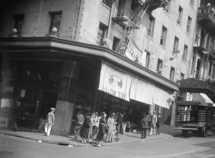 Framed Print : Street in Chinatown, San Francisco, between 1920 and 1930. Creator: Arnold Genthe Framed Print : Street in Chinatown, San Francisco, between 1920 and 1930. Creator: Arnold Genthe