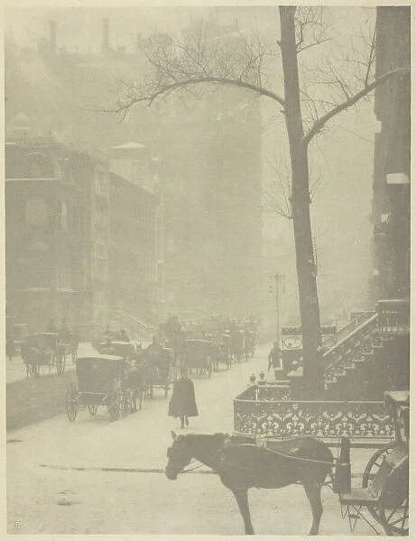 The Street, Fifth Avenue, 1900  /  01, printed 1903  /  04. Creator: Alfred Stieglitz