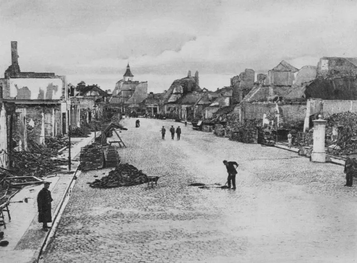 Framed Print : A street in Ortelsburg, Eastern Prussia, World War I, August 1915 Framed Print : A street in Ortelsburg, Eastern Prussia, World War I, August 1915