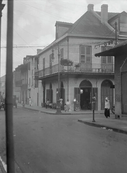 Street scene, New Orleans, between 1920 and 1926. Creator: Arnold Genthe