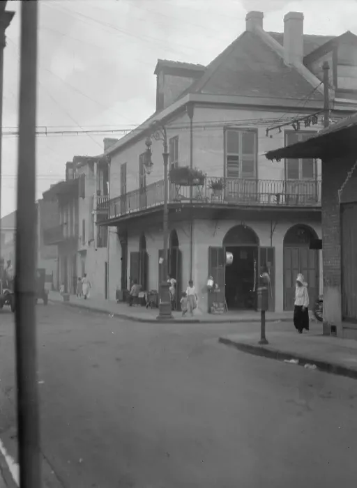 Framed Print : Street scene, New Orleans, between 1920 and 1926. Creator: Arnold Genthe Framed Print : Street scene, New Orleans, between 1920 and 1926. Creator: Arnold Genthe
