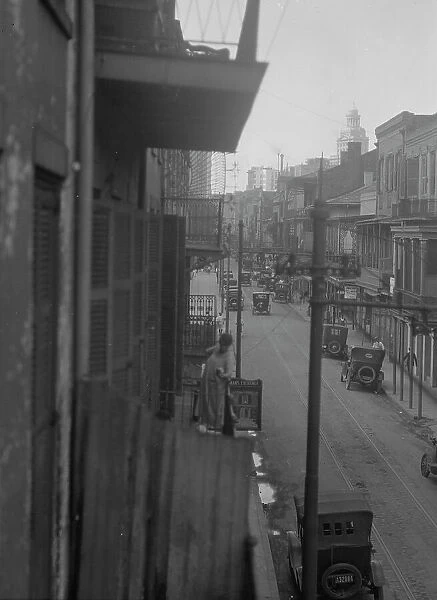 Street scene, New Orleans or Charleston, South Carolina, between 1920 and 1926. Creator: Arnold Genthe