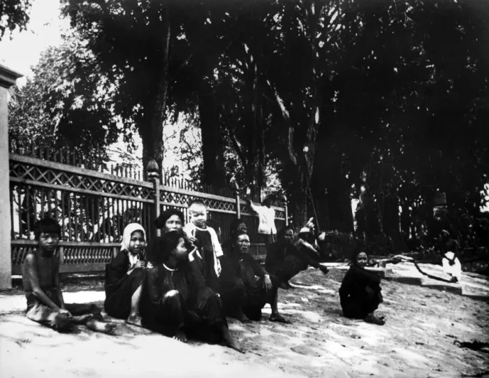 Framed Print : Street scene, Saigon, 1900 Framed Print : Street scene, Saigon, 1900