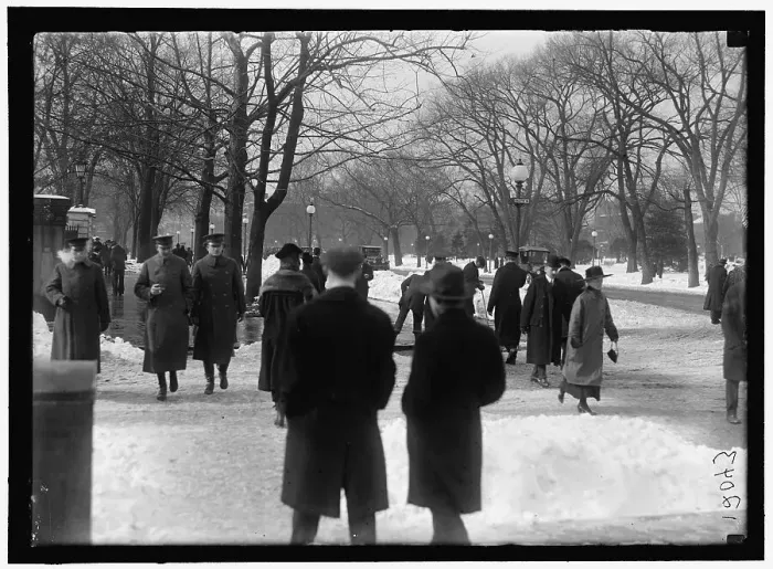 Framed Print : Street scene with snow, Executive Avenue, Washington, D.C. between 1913 and 1918. Creator: Harris & Ewing. Street scene with snow, Executive Avenue, Washington, D.C. between 1913 and 1918. Creator: Harris & Ewing Framed Print : Street scene with snow, Executive Avenue, Washington, D.C. between 1913 and 1918. Creator: Harris & Ewing. Street scene with snow, Executive Avenue, Washington, D.C. between 1913 and 1918. Creator: Harris & Ewing