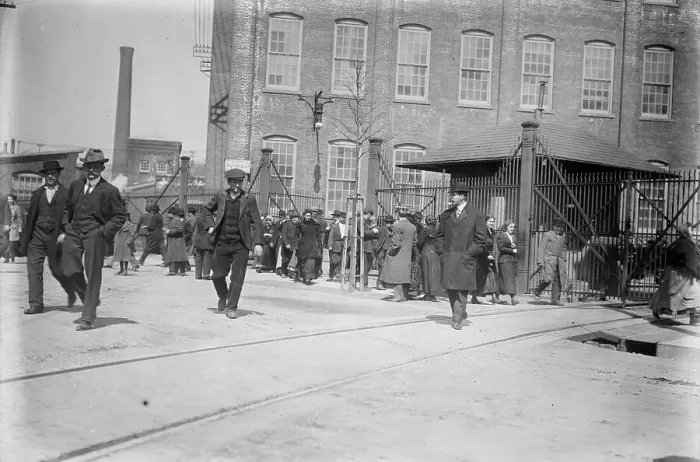 Framed Print : Strikers leave mills, Passaic, between c1910 and c1915. Creator: Bain News Service Framed Print : Strikers leave mills, Passaic, between c1910 and c1915. Creator: Bain News Service