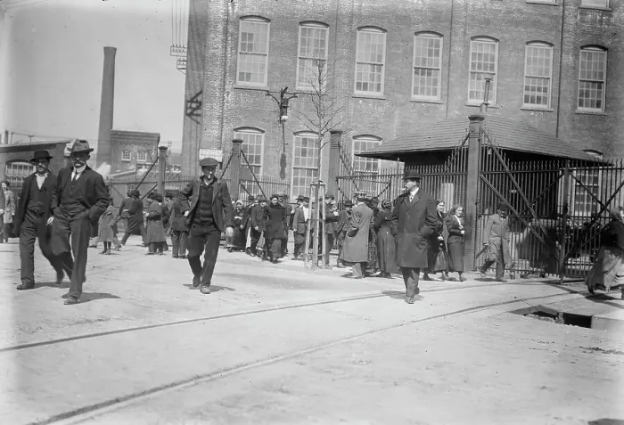 Framed Print : Strikers leave mills, Passaic, between c1910 and c1915. Creator: Bain News Service Framed Print : Strikers leave mills, Passaic, between c1910 and c1915. Creator: Bain News Service