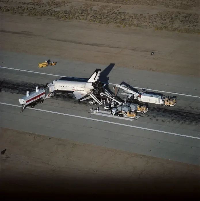 Framed Print : STS-58 post-landing scene as orbiter is serviced, California, USA, November 1, 1993 Framed Print : STS-58 post-landing scene as orbiter is serviced, California, USA, November 1, 1993