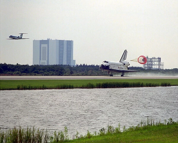 STS-84 landing, Florida, USA, May 24, 1997. Creator: NASA