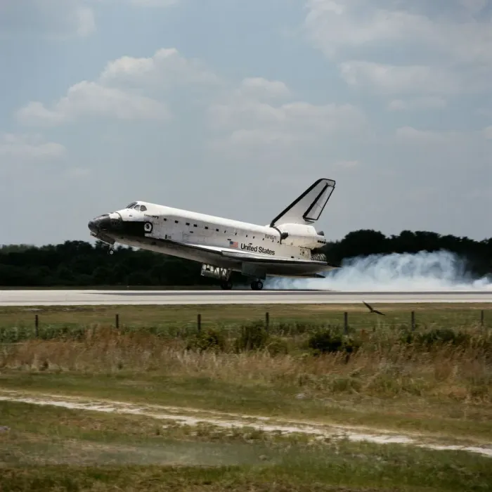 Framed Print : STS-91 landing, Florida, USA, June 12, 1998. Creator: NASA Framed Print : STS-91 landing, Florida, USA, June 12, 1998. Creator: NASA
