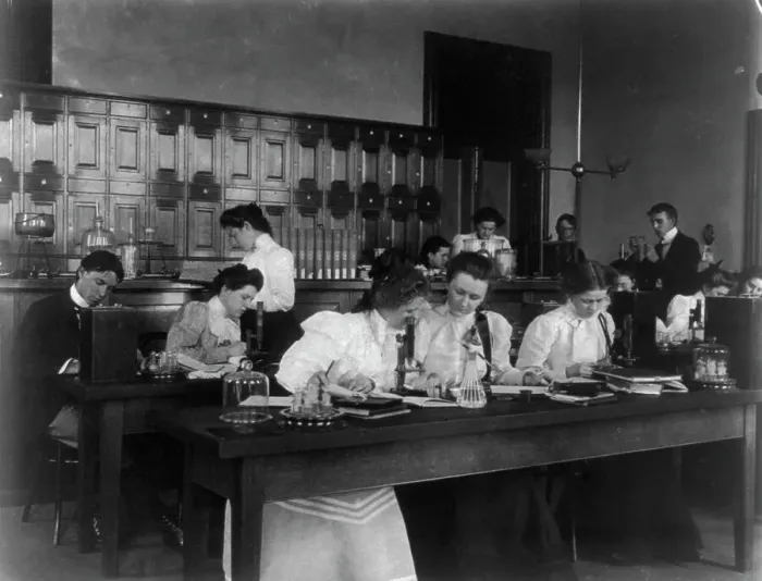 Framed Print : Students in a science class using microscopes, Western High School, Washington, D.C. (1899?). Creator: Frances Benjamin Johnston Framed Print : Students in a science class using microscopes, Western High School, Washington, D.C. (1899?). Creator: Frances Benjamin Johnston