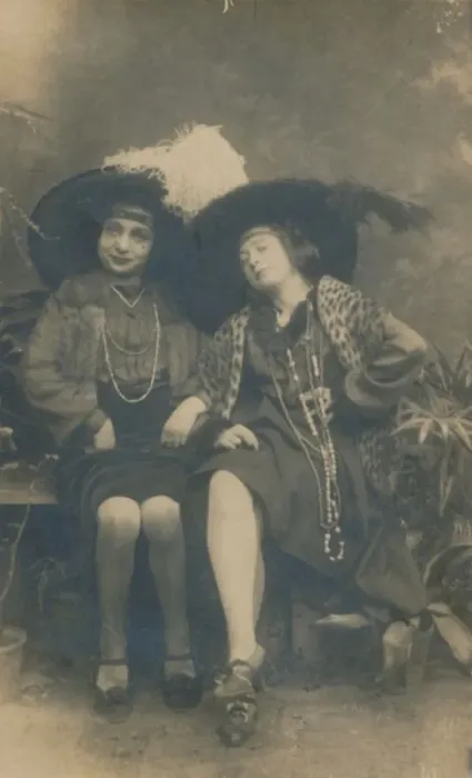 Framed Print : A studio photograph of two ladies, c1910 Framed Print : A studio photograph of two ladies, c1910