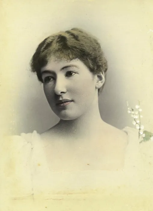 Framed Print : Studio portrait of Miss Breden (Dublin), 1898. Creators: Chancellor and Son, John Chancellor Framed Print : Studio portrait of Miss Breden (Dublin), 1898. Creators: Chancellor and Son, John Chancellor