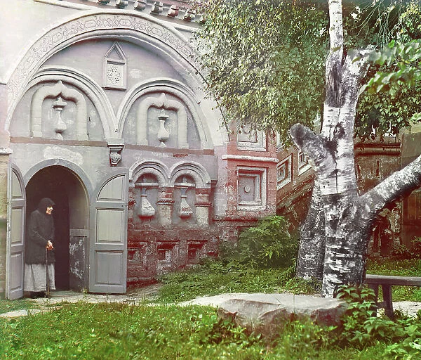 Study; in the courtyard of the Church of the Resurrection, Kostroma, 1910. Creator: Sergey Mikhaylovich Prokudin-Gorsky