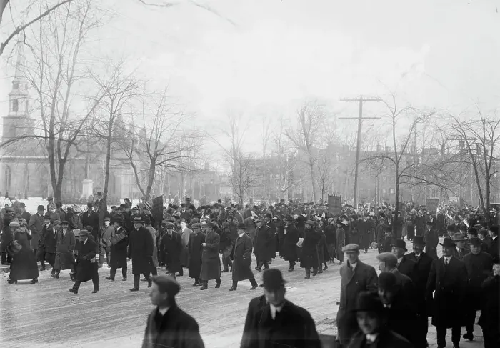 Framed Print : Suffrage hike to Washington, 1913. Creator: Bain News Service